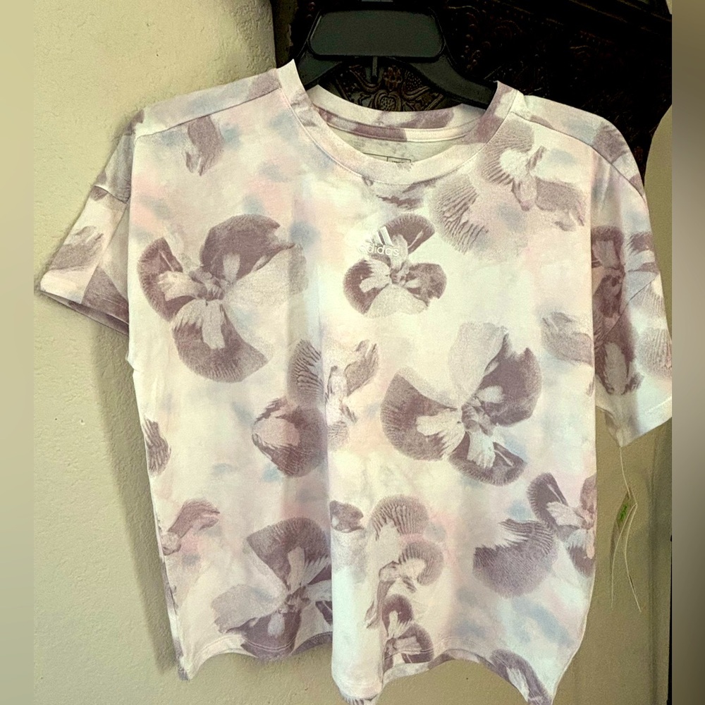 NWT Adidas top new